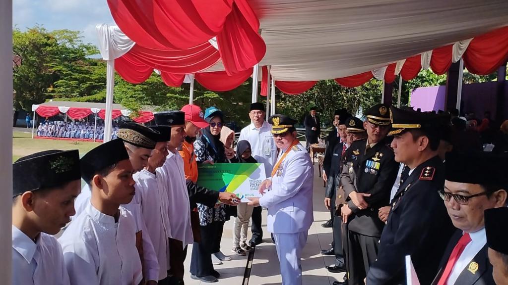 Pemkab Ciamis Gelar Upacara Bendera HUT ke-79 RI di Taman Lokasana, 221 Warga Binaan Lapas Ciamis Dapat Remisi Hari Kemerdekaan