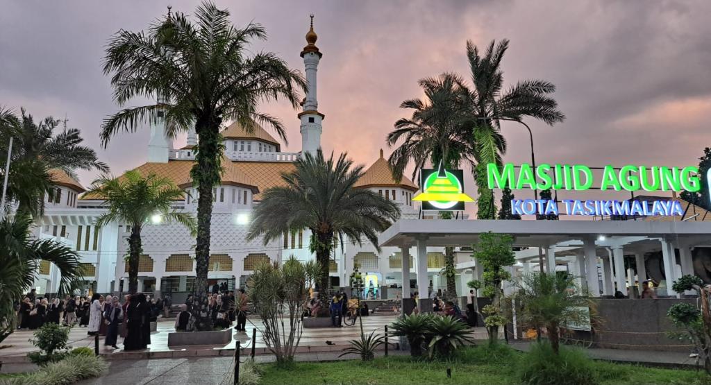 Jadwal Sholat Hari Ini di Kota Tasikmalaya, Minggu 12 Oktober 2025