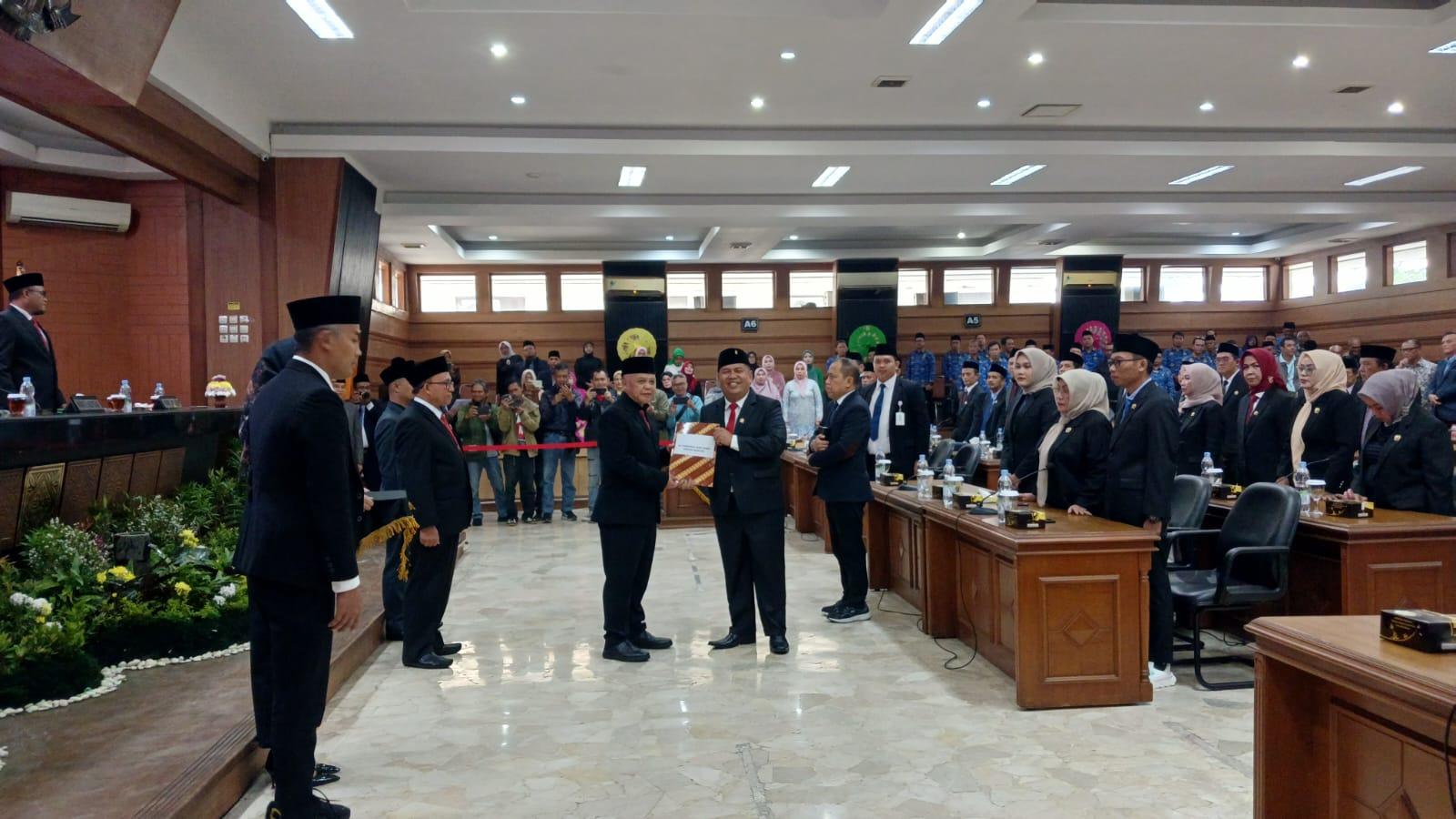 4 Kali Gagal Dipileg, Kepler Sianturi Akhirnya Dilantik Sebagai Anggota DPRD Kota Tasikmalaya Gantikan Muslim