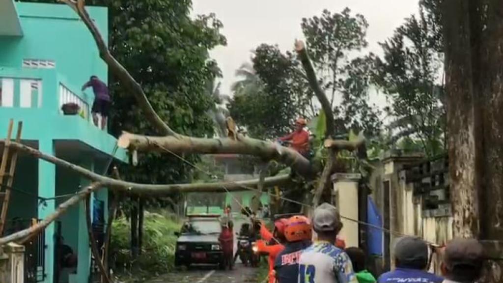 52 Rumah di Ciamis Rusak Disapu Angin Kencang