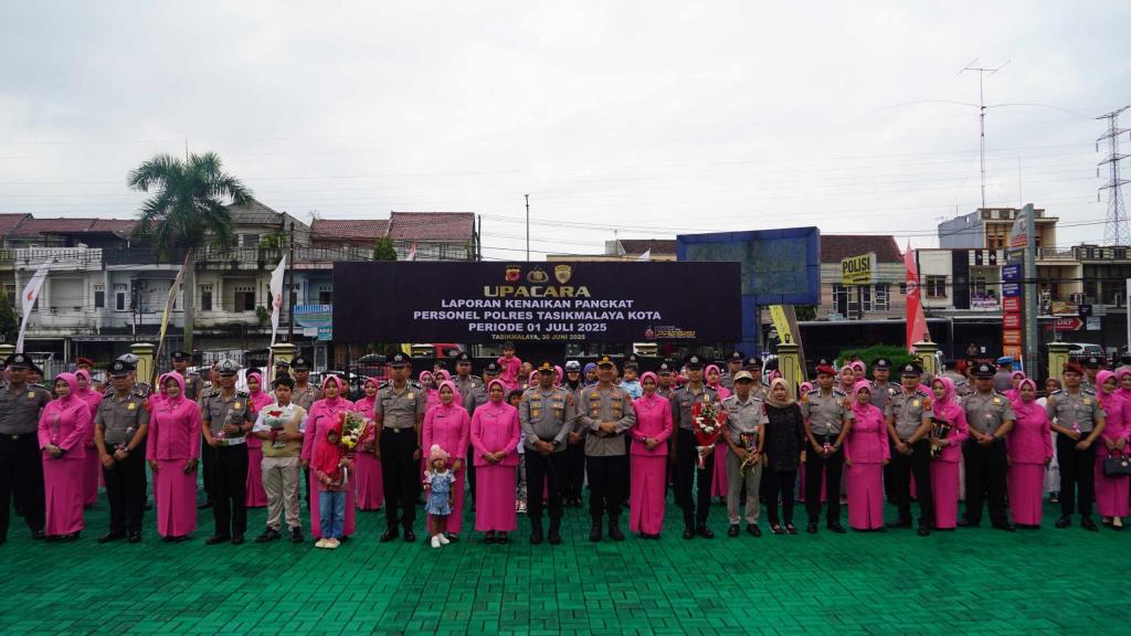 59 Anggota Polres Tasikmalaya Kota Naik Pangkat di Momen Hari Bhayangkara Ke-79