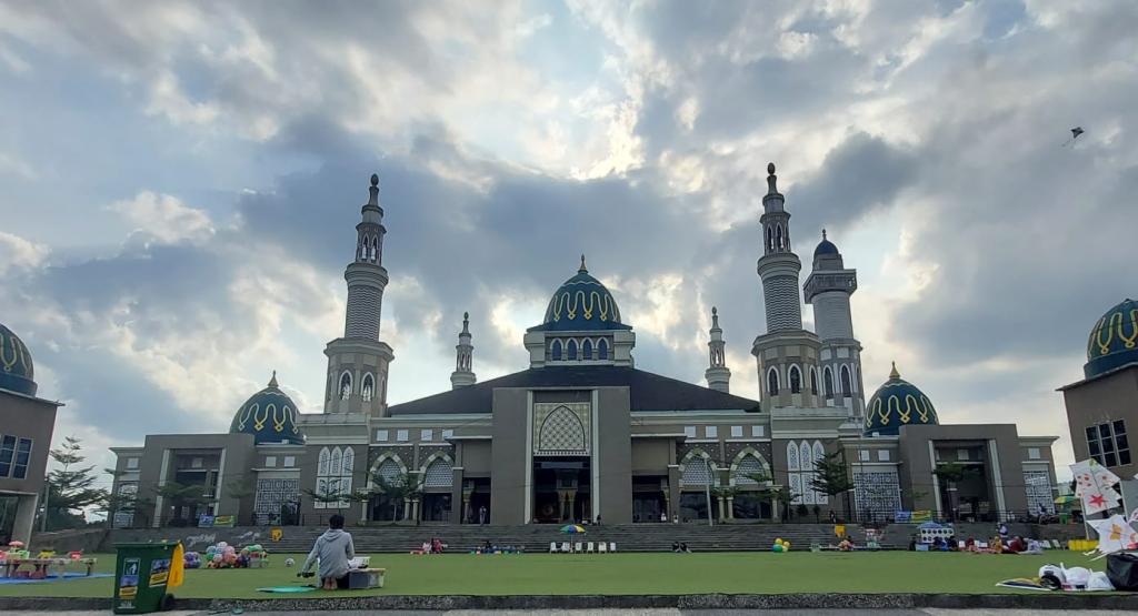 Jadwal Sholat Hari Ini di Kabupaten Tasikmalaya, Senin 17 November 2025