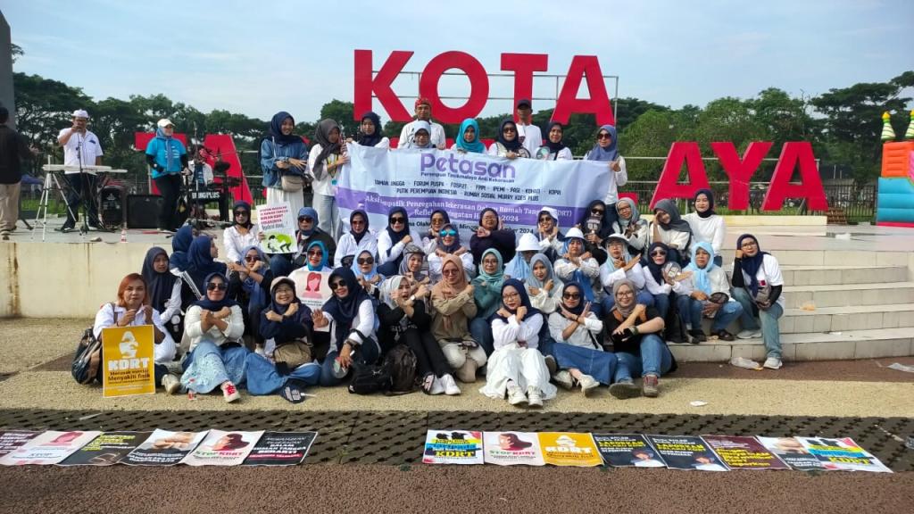 Aksi Simpatik Peringati Hari Ibu 2024, Perempuan Tasikmalaya Serukan Pencegahan KDRT