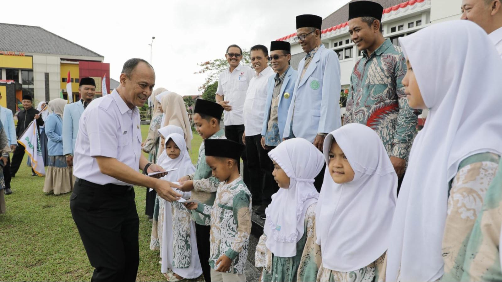 Asep Goparullah Lepas Kafilah Kota Tasikmalaya untuk Berlaga di FASI XII Tingkat Nasional