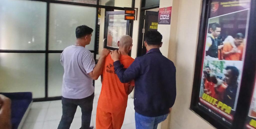 Ayah di Tasikmalaya Setubuhi Anak Kandungnya Berulang Kali, Polisi Amankan Pelaku