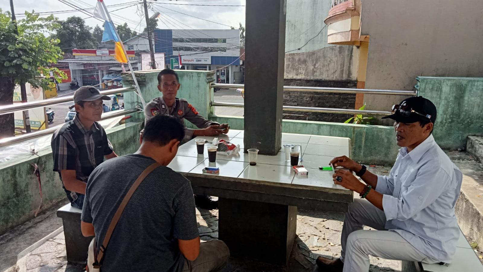 Bhabinkamtibmas Cikatomas Polres Tasikmalaya Imbau Warga Waspada Kejahatan TPPO