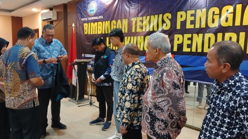 BNN Tasikmalaya Gelar Bimtek P4GN untuk Guru dan Siswa SMA