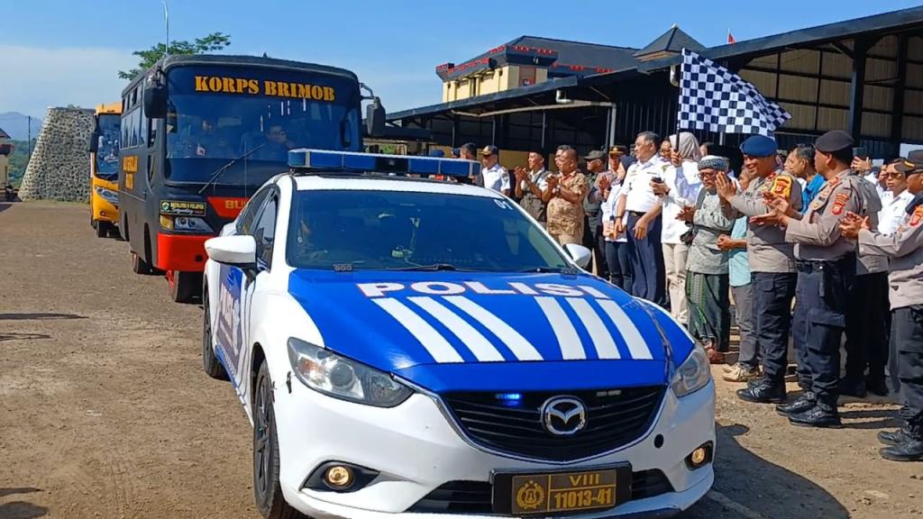 Brimob dan Dishub Kabupaten Tasikmalaya Luncurkan Bus Sekolah Gratis untuk Siswa di Daerah Perbatasan