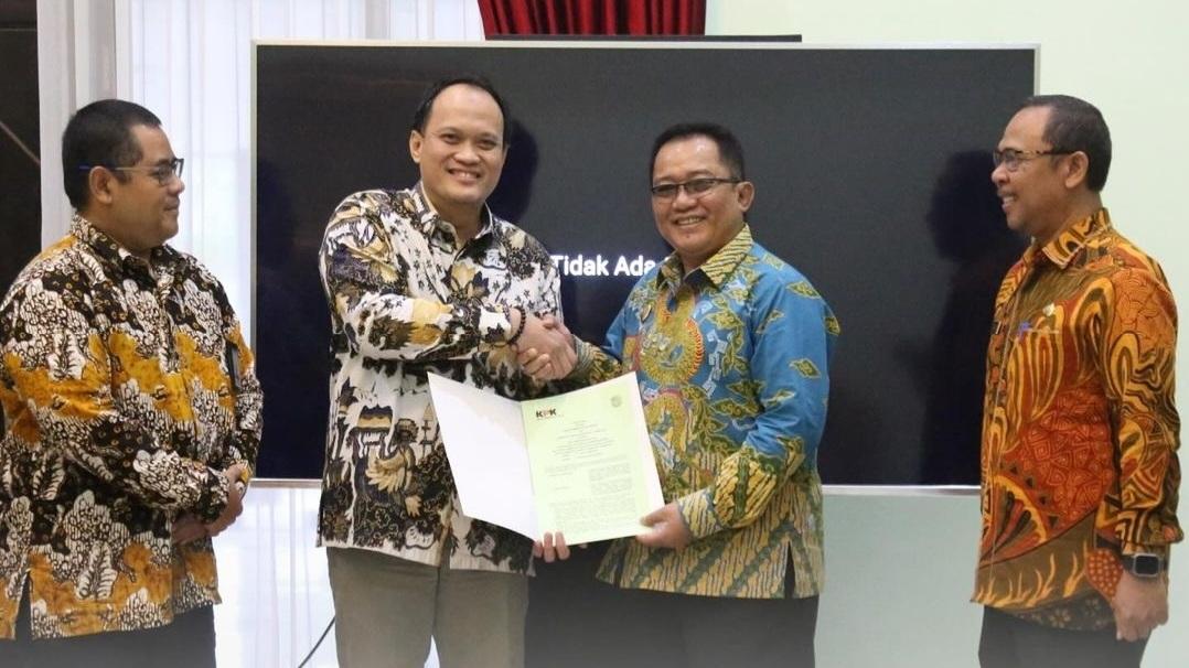 Bupati Ade Sugianto Terima Penyerahan Hibah BMN Hasil Perampasan Negara dari KPK RI untuk Pemda Kabupaten Tasikmalaya