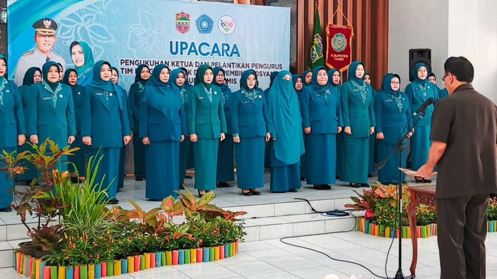 Bupati Ciamis Kukuhkan Pengurus PKK dan Tim Pembina Posyandu Periode 2025-2030