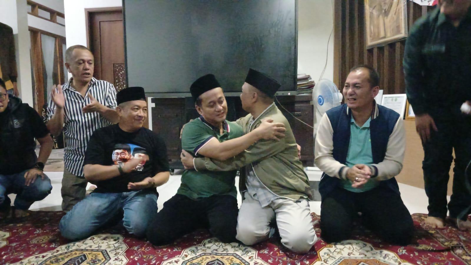 Cecep-Asep Sujud Syukur Usai MK Tolak Gugatan PSU Pilkada Kabupaten Tasikmalaya, Siap Jalankan Program Prioritas