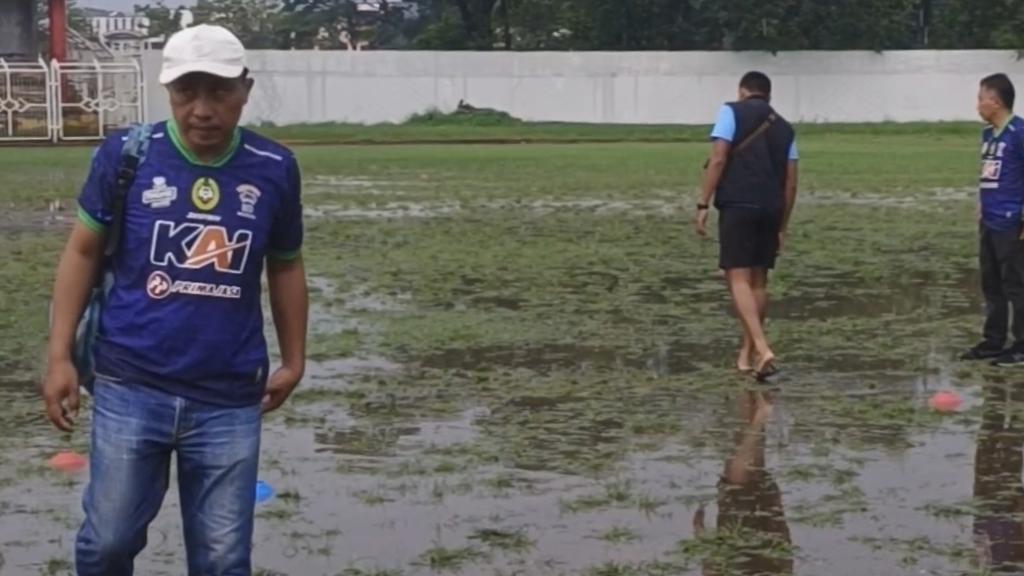 Cuaca Ekstrem dan Genangan Air di Stadion Wiradadaha, Laga Uji Coba Persikotas FC vs Persitas Ditunda