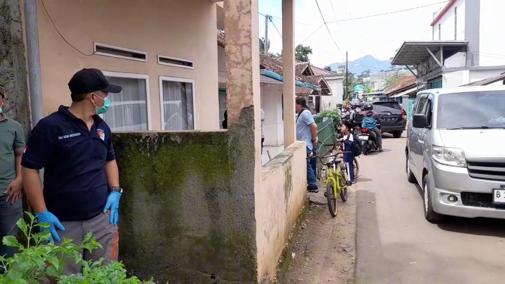 Dikenal Tertutup, Warga Baru Tahu Nama Asli Terduga Teroris di Cipacing Tasikmalaya dari Kiriman Paket