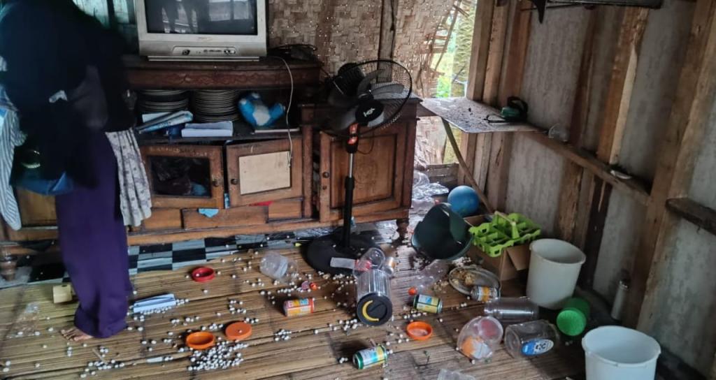 Disambar Petir Saat di Kamar Mandi, Warga Sukaraja Tasikmalaya Alami Luka dan Rumah Rusak