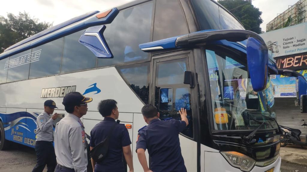 Dishub Ciamis Intensifkan Ramp Check Demi Keselamatan Penumpang di Libur Nataru 2025