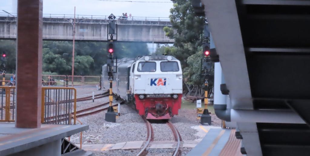 Diskon 30 Persen Tiket KA Ekonomi Non-Subsidi Disambut Antusias, 80 Ribu Tiket di Daop 2 Bandung Telah Terjual