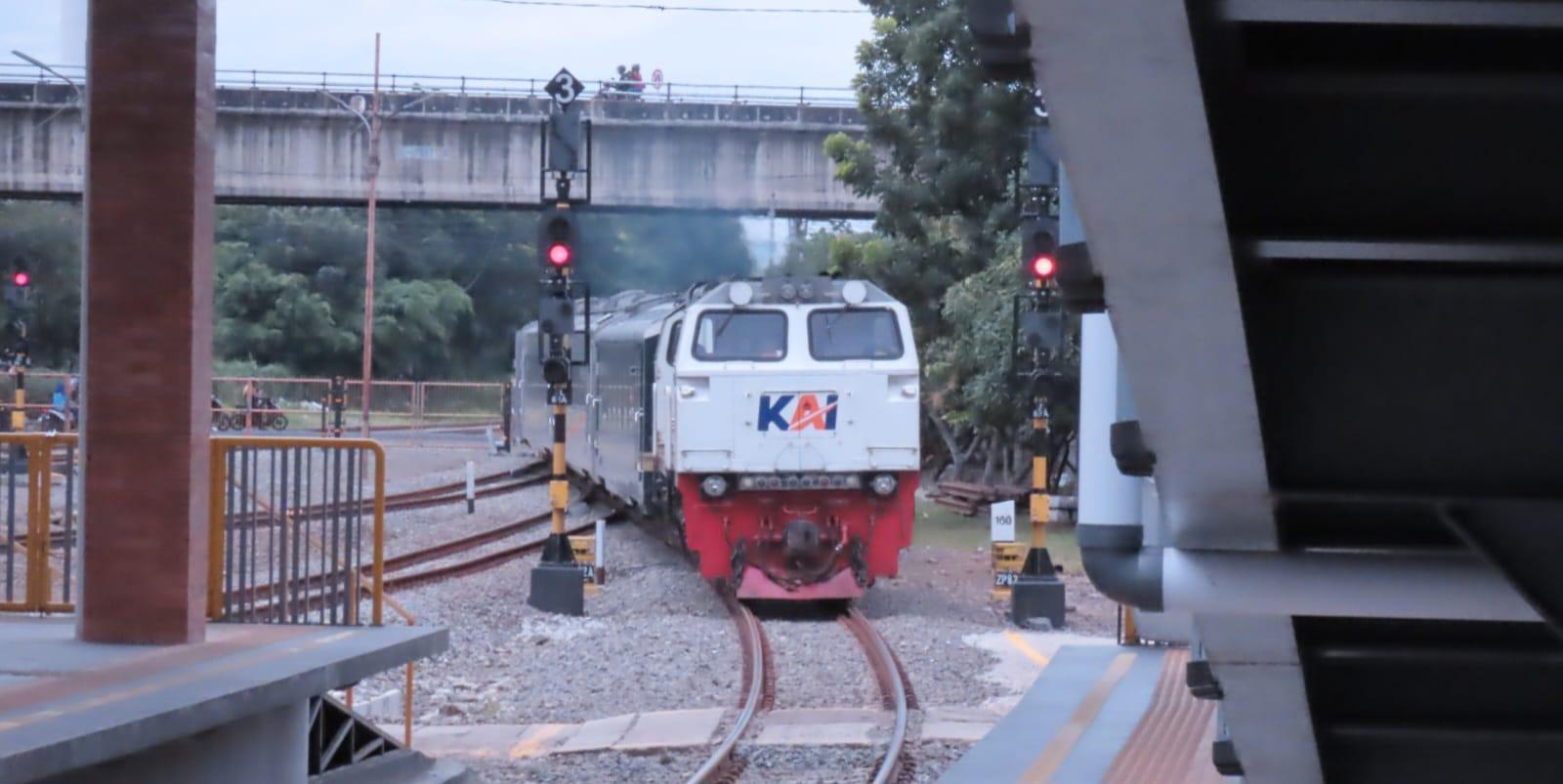 Diskon 30 Persen Tiket KA Ekonomi Non-Subsidi Disambut Antusias, 80 Ribu Tiket di Daop 2 Bandung Telah Terjual