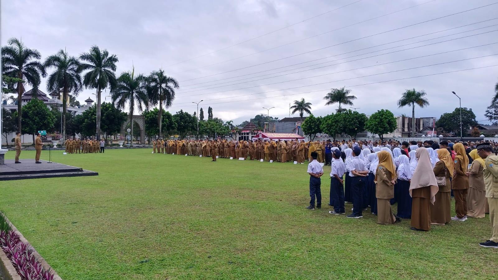 Doa untuk Kesembuhan Diky Chandra Menggema saat Apel Pagi di Pemkot Tasikmalaya