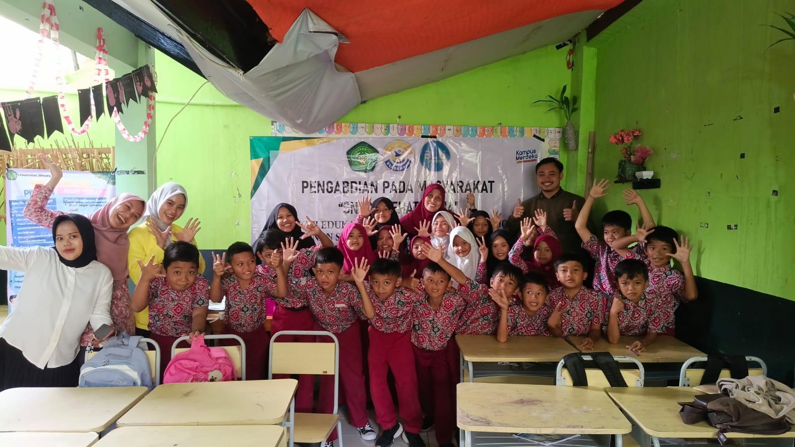 Dosen FIK Unsil Tasikmalaya Edukasi Jajanan Sehat untuk Siswa SDN 2 Setiamulya