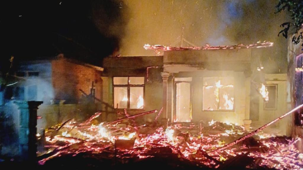 Kebakaran Hebat di Cipatujah Tasikmalaya, Rumah, Musala dan Warung Ludes