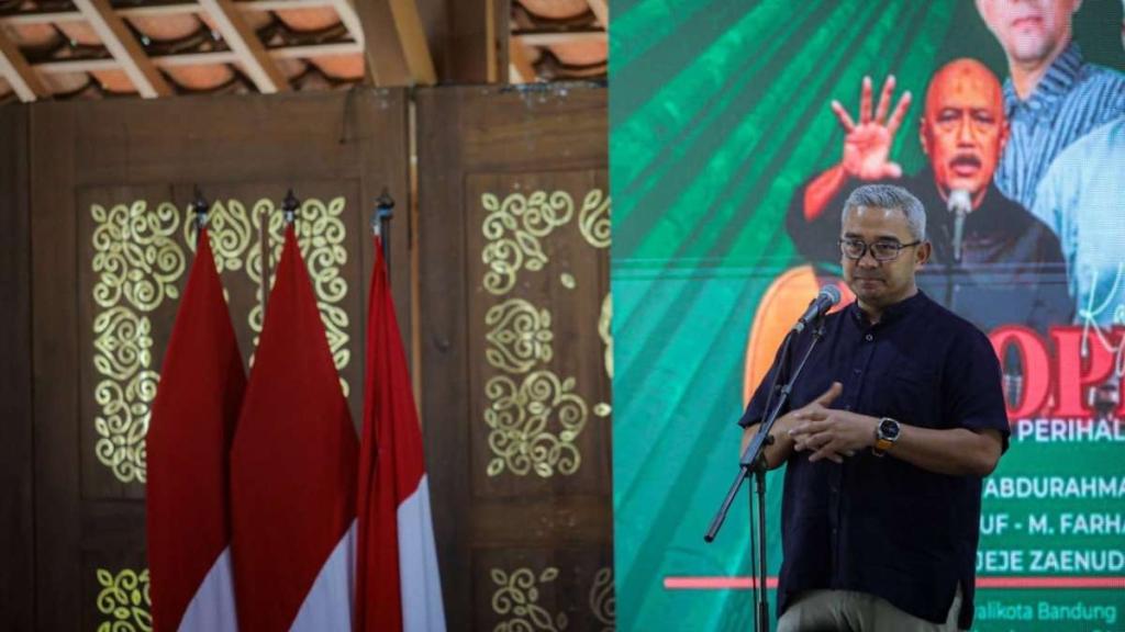 Farhan Tegaskan Pembangunan Kota Bandung Harus Dilakukan Bersama Masyarakat