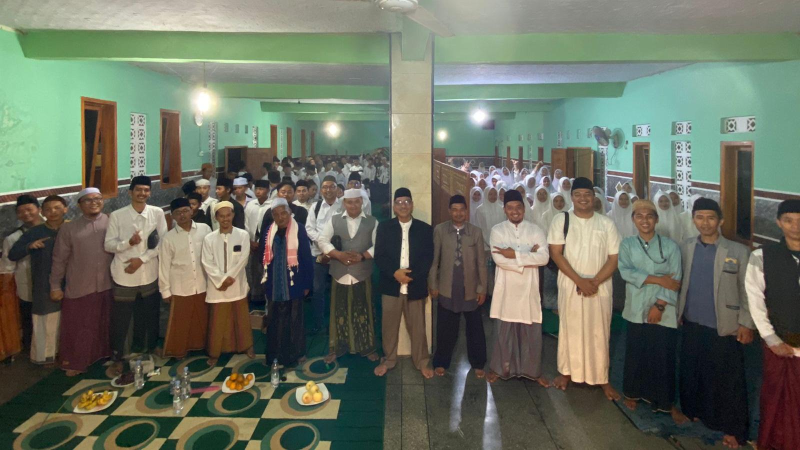 Forum Anak Kiyai Tasikmalaya Beri Dukungan untuk Paslon Nomor 2 Ivan-Dede di Pilkada 2024