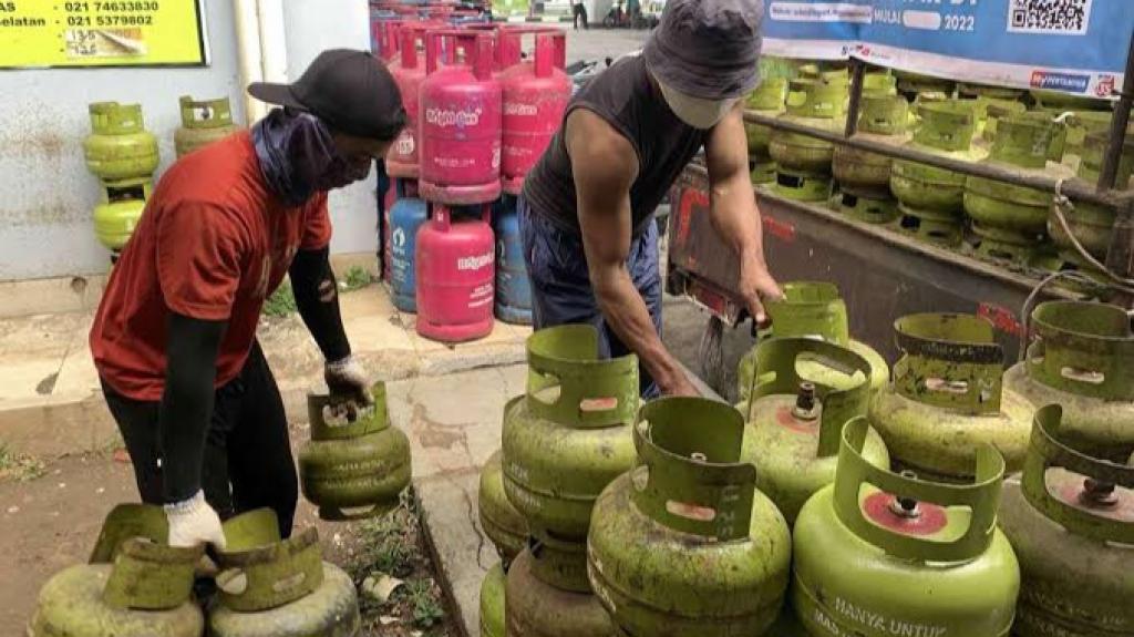 Mulai 1 Februari Gas LPG 3 Kg Tak Dijual di Warung Eceran, Akankah Berdampak ke Daerah?