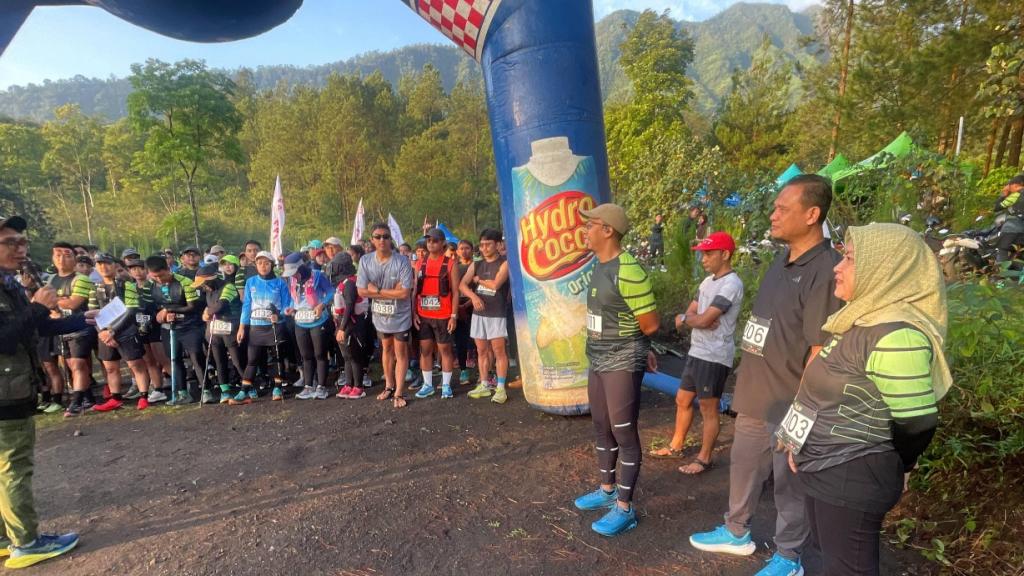 Gunung Galunggung Jadi Destinasi Favorit untuk Trail Run di Tasikmalaya