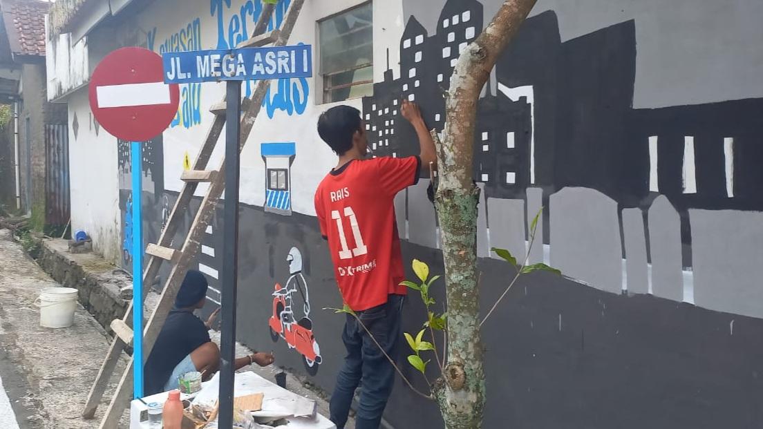 HUT ke-79 RI Jadi Ladang Rezeki bagi Seniman Mural di Kota Tasikmalaya