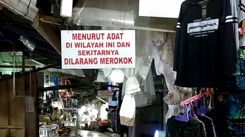 Larangan Merokok di Kompleks Makam Syekh Abdul Muhyi Pamijahan Tasikmalaya, Sebuah Tradisi yang Dihormati