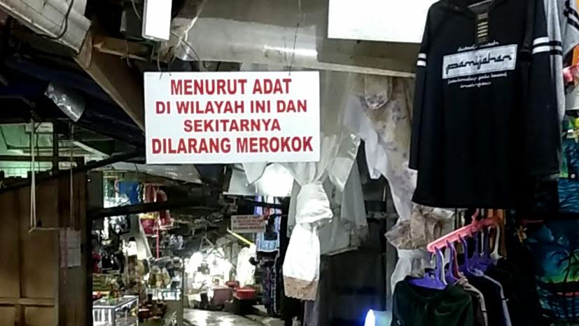 Larangan Merokok di Kompleks Makam Syekh Abdul Muhyi Pamijahan Tasikmalaya, Sebuah Tradisi yang Dihormati