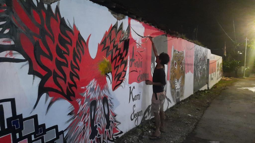 Sambut HUT ke-79 RI, Warga RT04 Gunungtujuh Tasikmalaya Hiasi Tembok dengan Mural Kemerdekaan