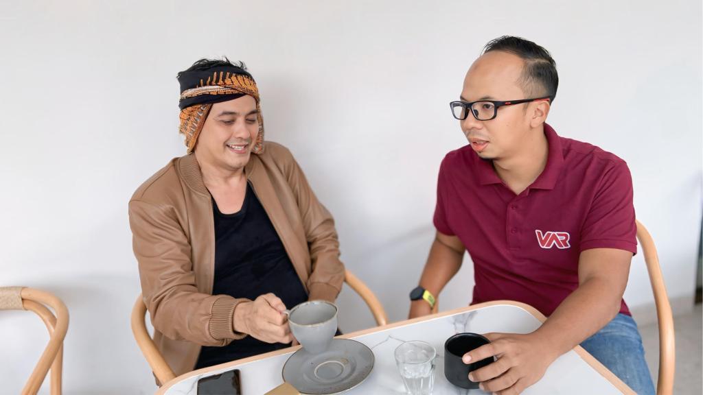 Viman Alfarizi dan Diky Chandra Tertangkap Kamera Ngopi Bareng: Pertanda Koalisi Baru di Pilkada Tasikmalaya ?