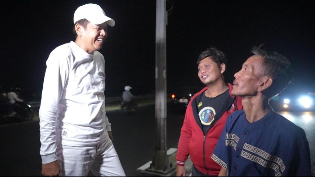 Ismail Tunjukkan ke Dedi Mulyadi Lokasi Kecelakaan Motor Eky-Vina di Cirebon