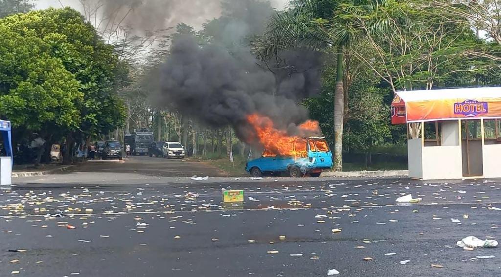 Kerusuhan hingga Dua Kali Ledakan Bom Gegerkan Gedung Bupati Tasikmalaya, Ternyata...
