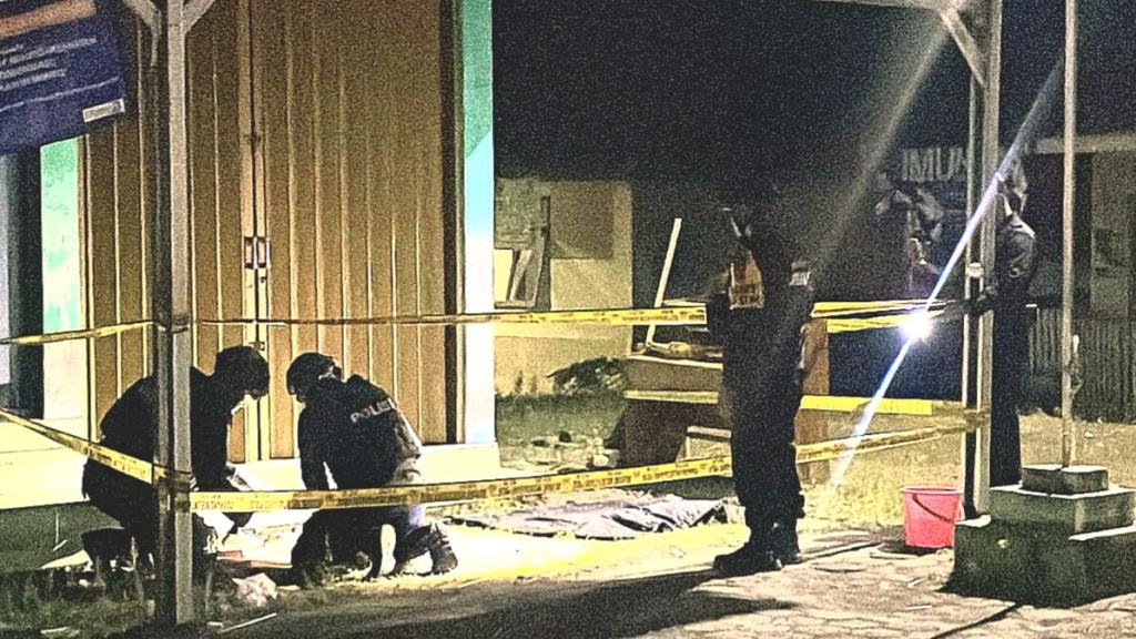 Unit Jibom Brimob Polda Jabar Evakuasi Mortir yang Ditemukan di Pancatengah Tasikmalaya