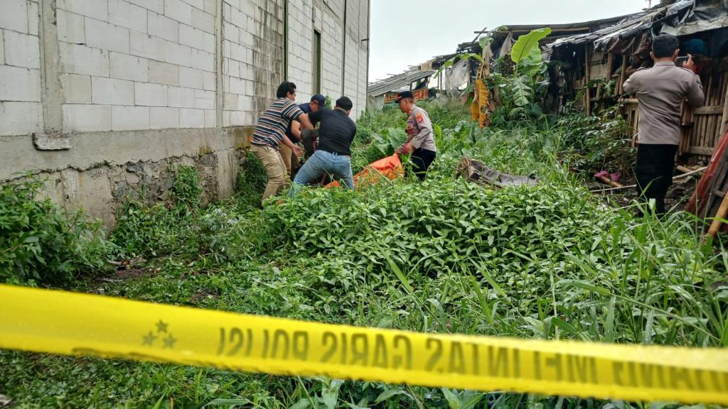 Warga Sangkali Tasikmalaya Geger, Pemulung Ditemukan Tak Bernyawa di Semak-semak