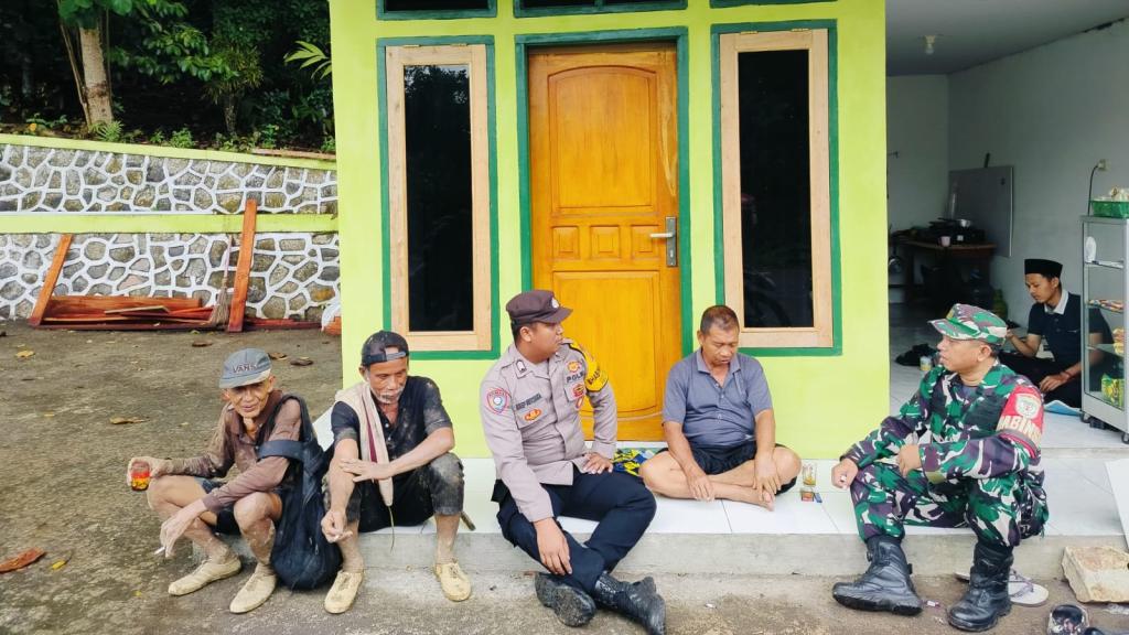 Jelang Pilkada Tasikmalaya, TNI-Polri di Cipatujah Ajak Warga Jaga Situasi Kamtibmas