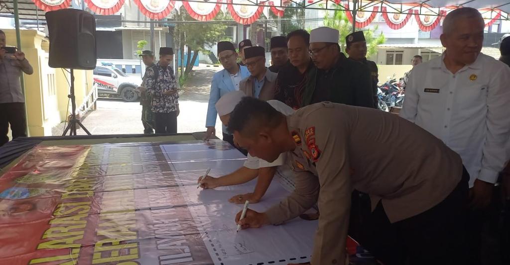 Kapolsek Mangkubumi Deklarasi Tolak Geng Motor Bersama Muspika dan Tokoh Masyarakat
