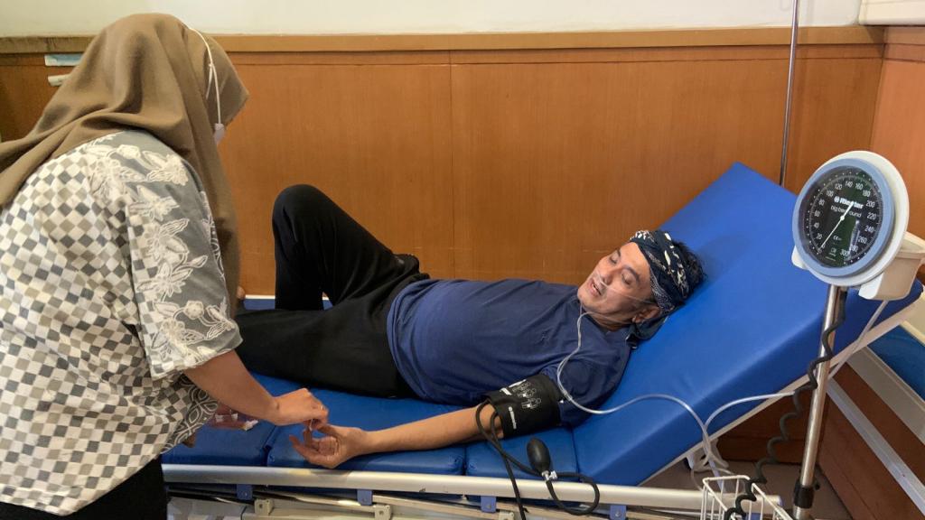 Sibuk Bertemu Warga, Diky Chandra Dilarikan ke Rumah Sakit Akibat Kelelahan Saat Acara Senam