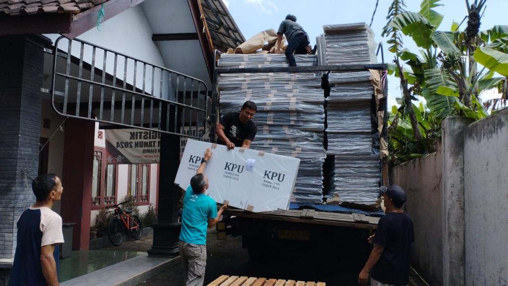 KPU Ciamis Terima 5.480 Bilik Suara untuk Pilkada 2024