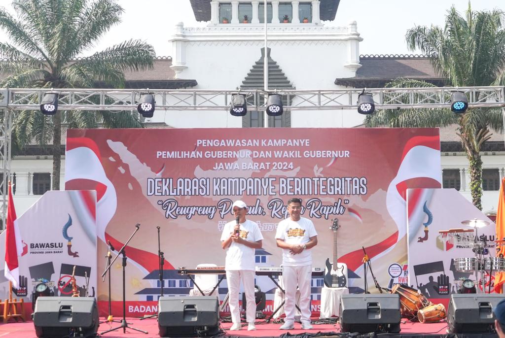 Hadiri Kampanye Berintegritas di Gedung Sate, KDM Diserbu Warga Bandung