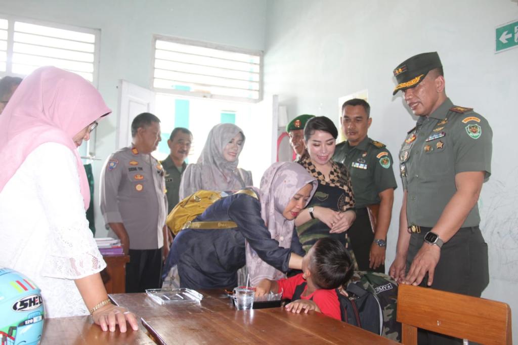 Kodim 0612/Tasikmalaya Gelar Program Makan Sehat Gratis di SLB Yayasan Bahagia