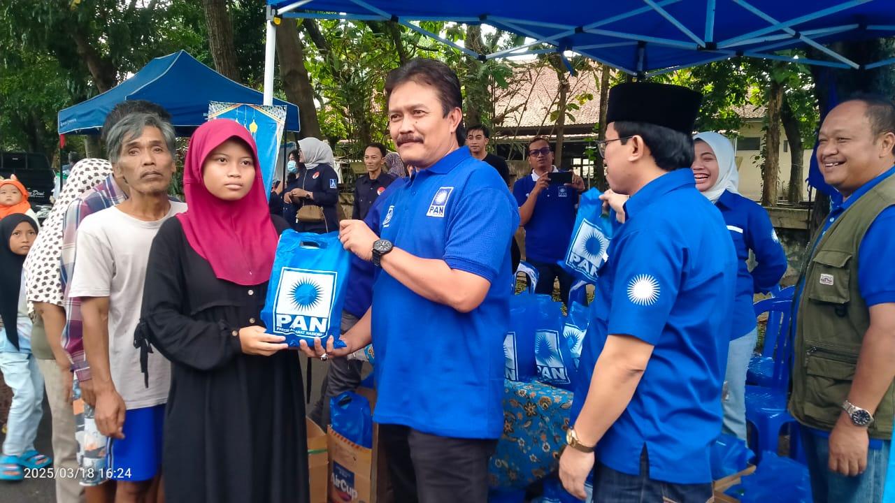 PAN Ciamis Tebar Berkah Ramadhan, Bagikan Takjil dan Bahan Pangan untuk Warga