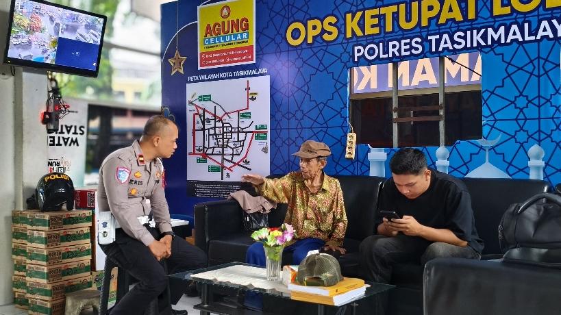 Terpisah dari Istri usai Belanja, Kakek 75 Tahun di Tasikmalaya Lapor Polisi di Pos Terpadu Taman Kota