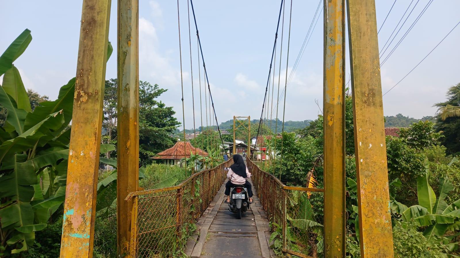 Jembatan Gantung Leuwibudah, Jalur Alternatif Penuh Harapan di Perbatasan Kota dan Kabupaten Tasikmalaya