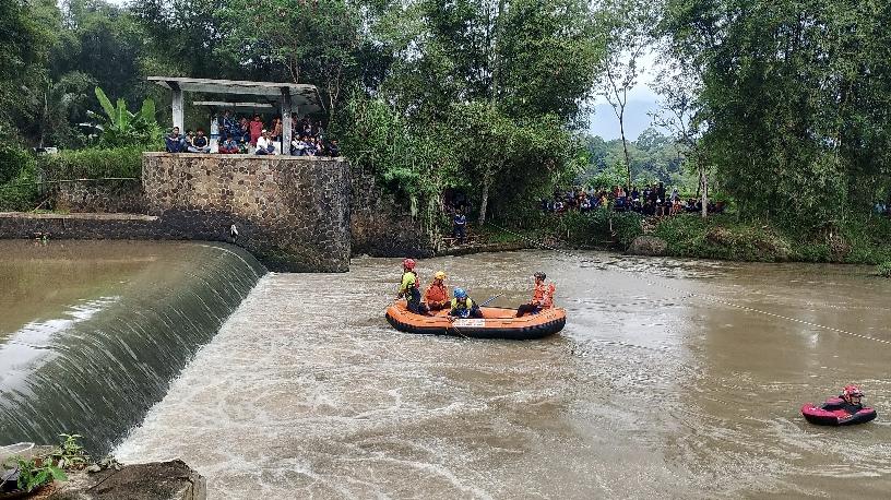 Hari Ketiga Pencarian, Pemuda yang Tenggelam di Sungai Cikidang Tasikmalaya Belum Ditemukan