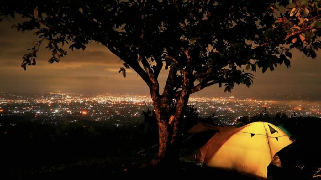 Menikmati Keindahan City Light Kota Tasikmalaya di Gunung Galunggung