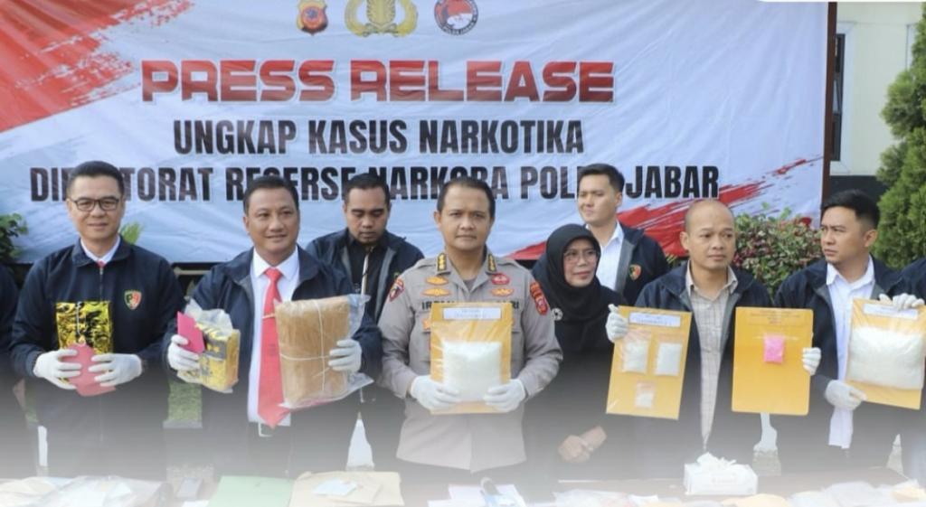 Polda Jabar Ungkap Jaringan Narkotika Jakarta–Sukabumi–Bandung, Amankan 7 Kg Sabu dan Ratusan Ekstasi
