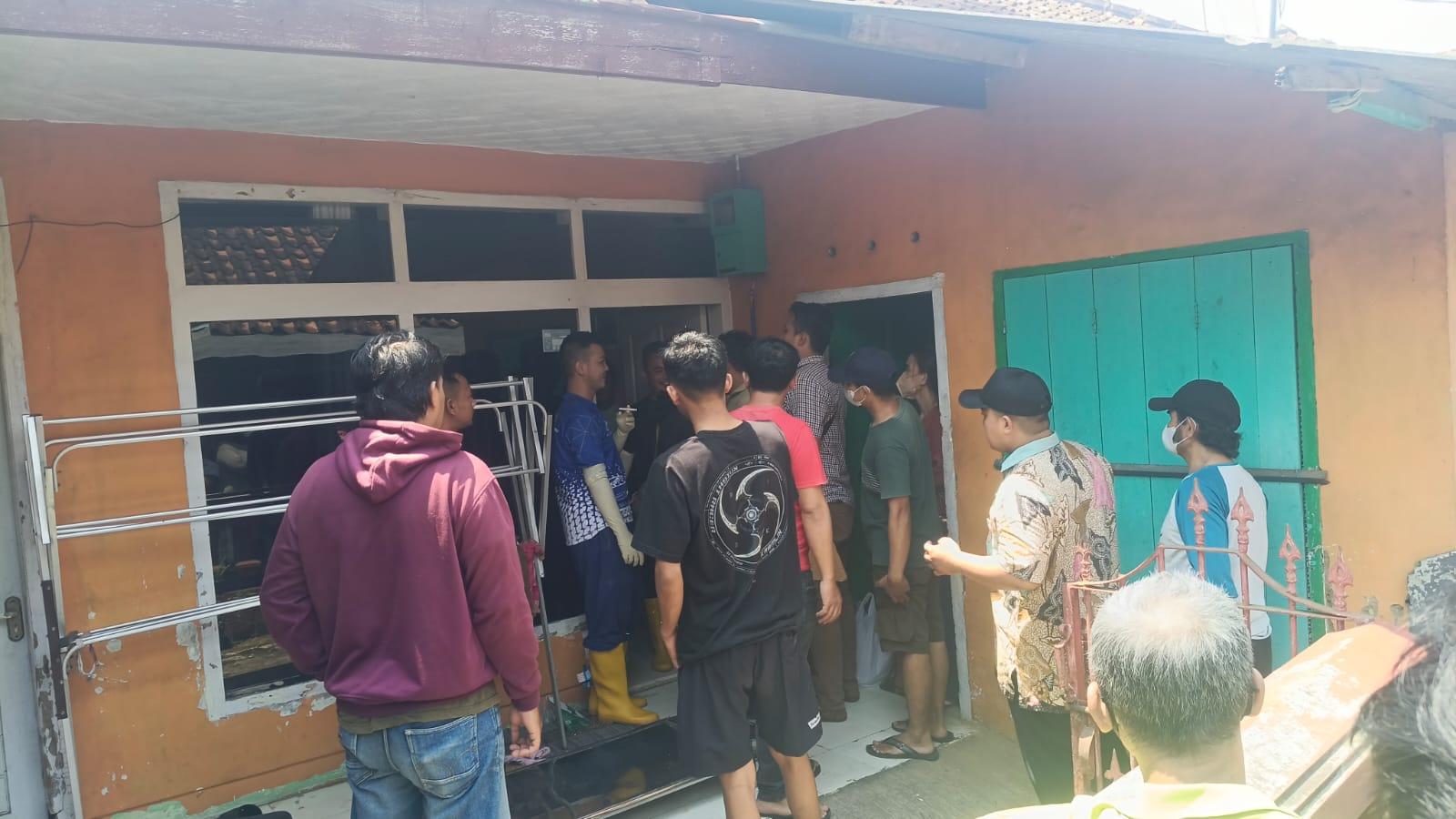 Geger, Perempuan Paruh Baya Ditemukan Meninggal di Rumahnya di Sambongjaya Tasikmalaya